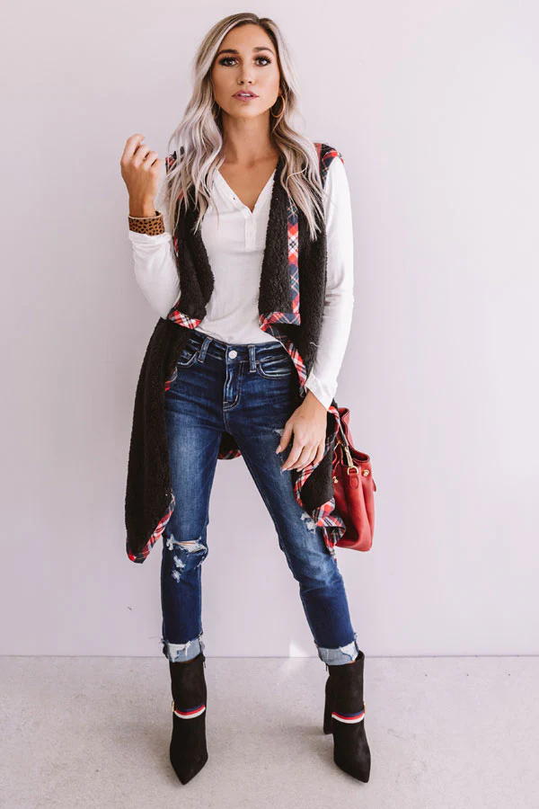 Extended Stay Sherpa Vest in Black - Image 10