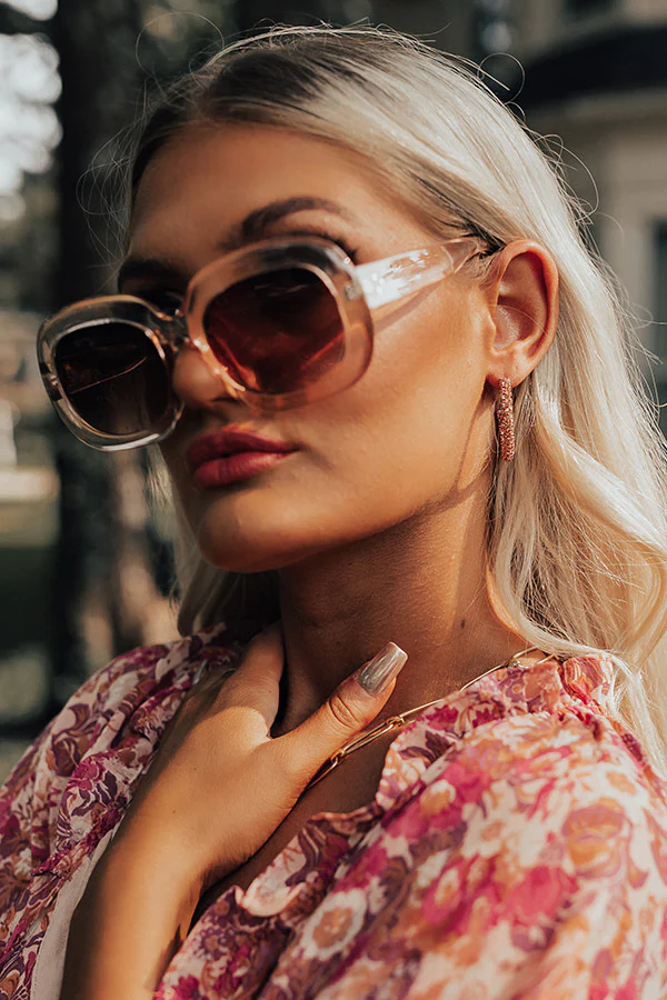 It's Giving Glamourous Hoop Earrings In Rose - Image 4