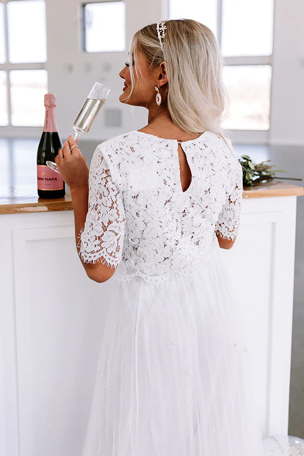 Lace Daydream Shift Top in White - Image 7