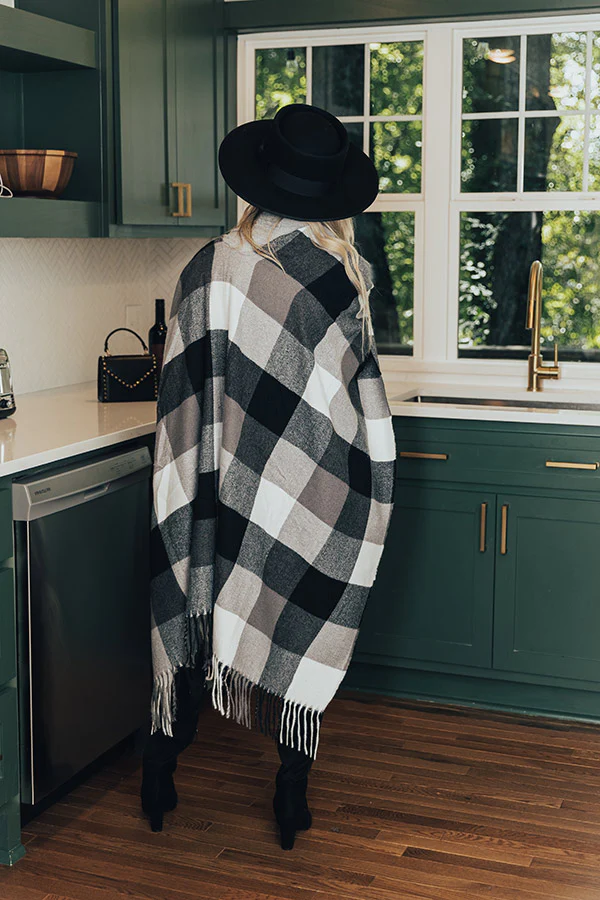 Midwest Dreaming Buffalo Check Poncho In Black - Image 7