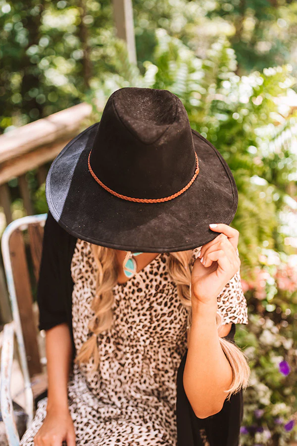 Outfit Goals Faux Suede Hat In Black - Image 2